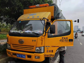 貴陽工程搶險警示燈生產廠家工程師完成技術調試